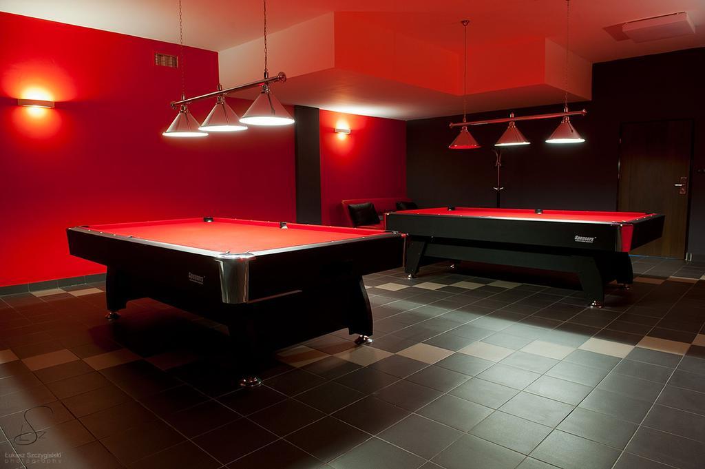 Hotel Grafit Kostomloty Pierwsze Ngoại thất bức ảnh