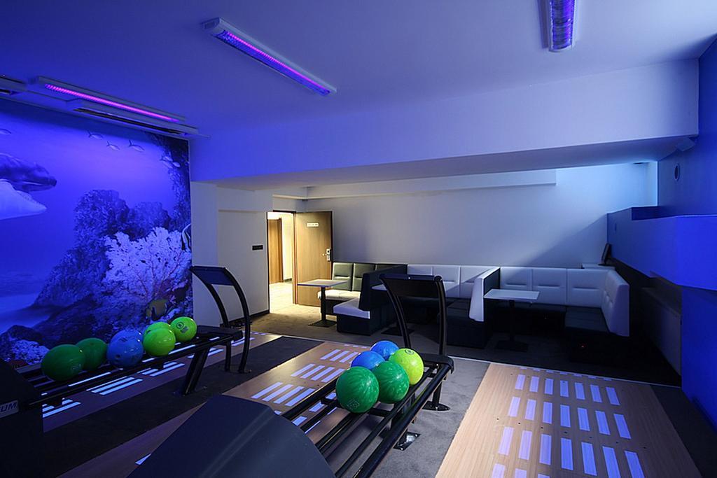 Hotel Grafit Kostomloty Pierwsze Ngoại thất bức ảnh