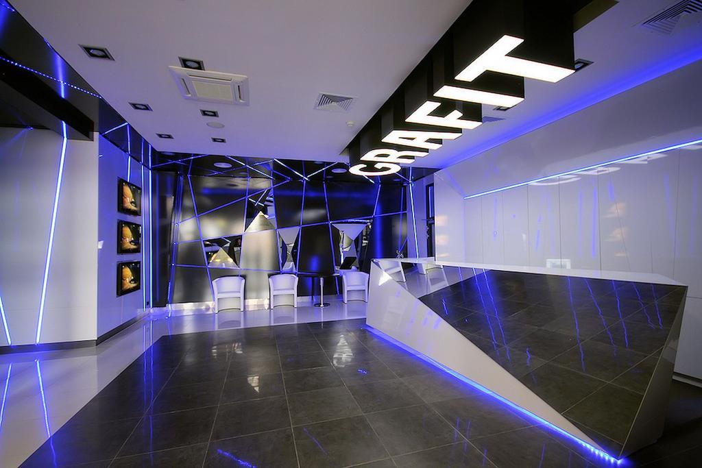 Hotel Grafit Kostomloty Pierwsze Ngoại thất bức ảnh